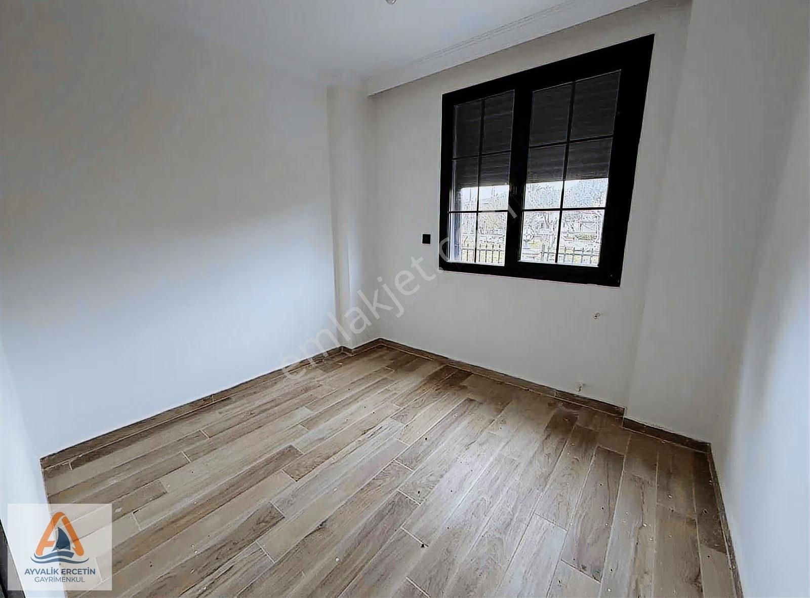 Altınova Deniz Manzaralı 4+1 Site İci Vılla - Görsel 9