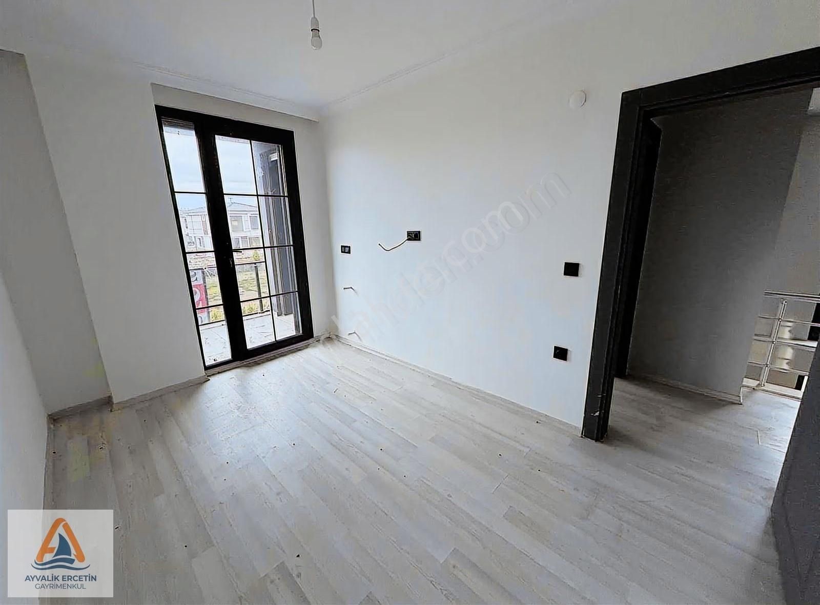 Altınova Deniz Manzaralı 4+1 Site İci Vılla - Görsel 21