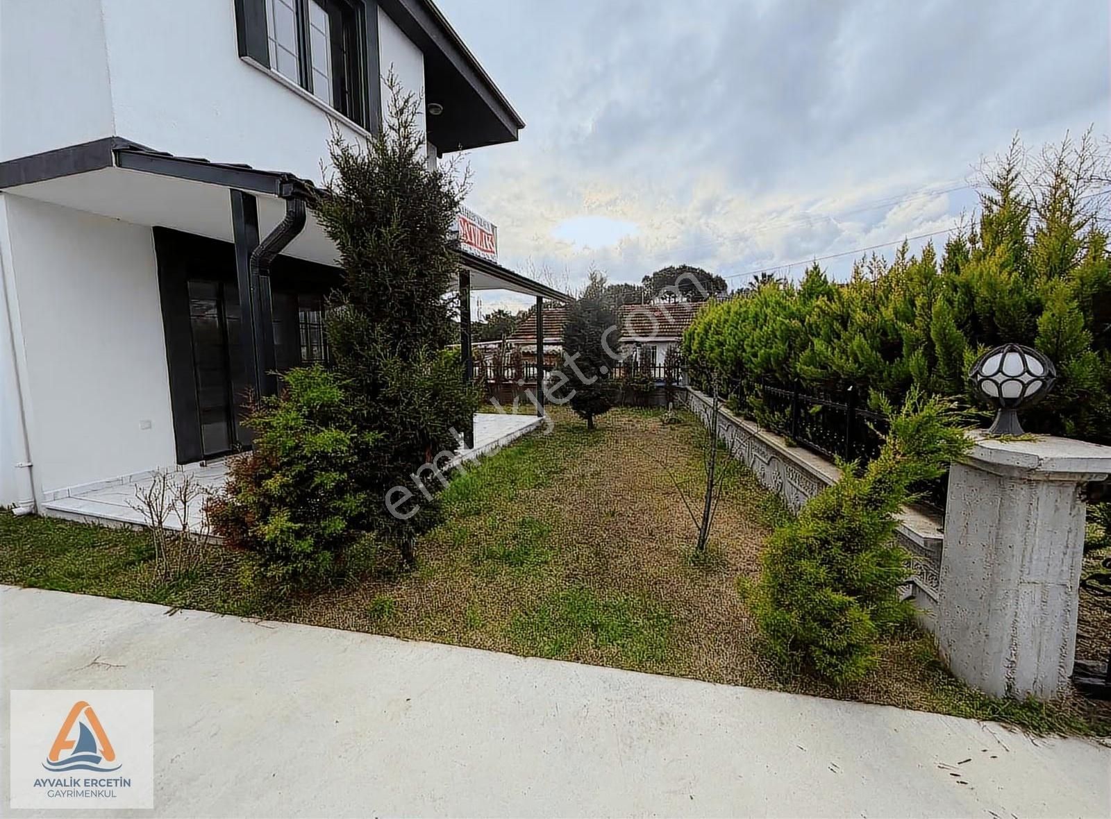 Altınova Deniz Manzaralı 4+1 Site İci Vılla