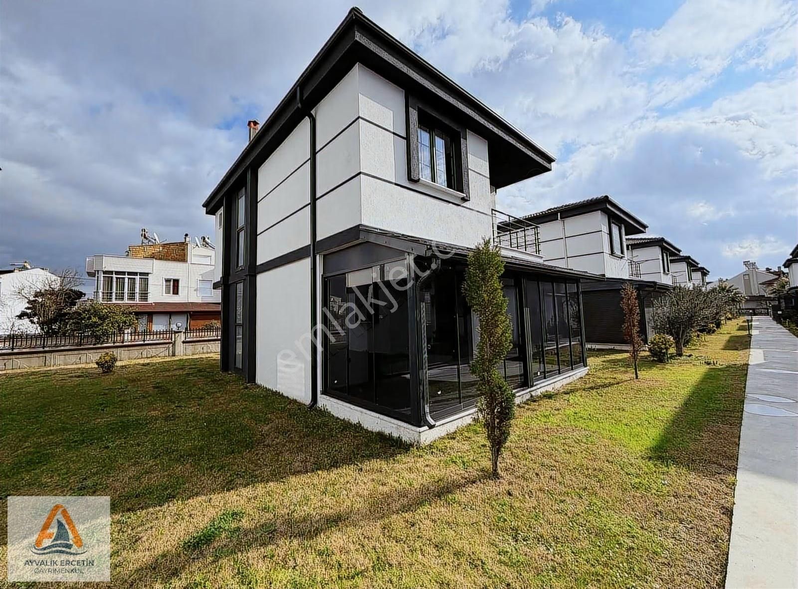 Altınova Deniz Manzaralı 4+1 Site İci Vılla - Görsel 30