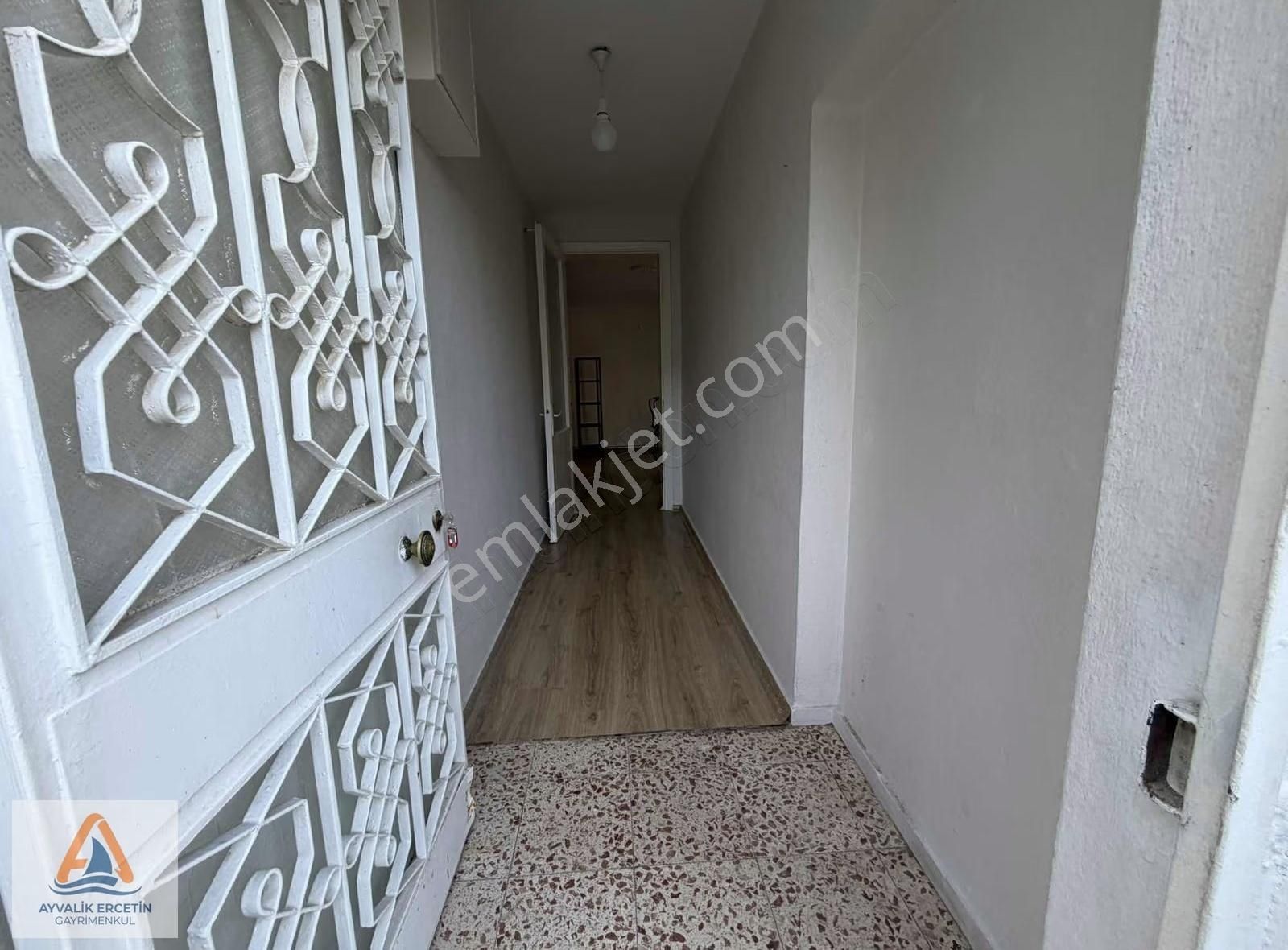 Ayvalık Sefada Çamlık Deniz Manzaralı 2+1 Daire - Görsel 9