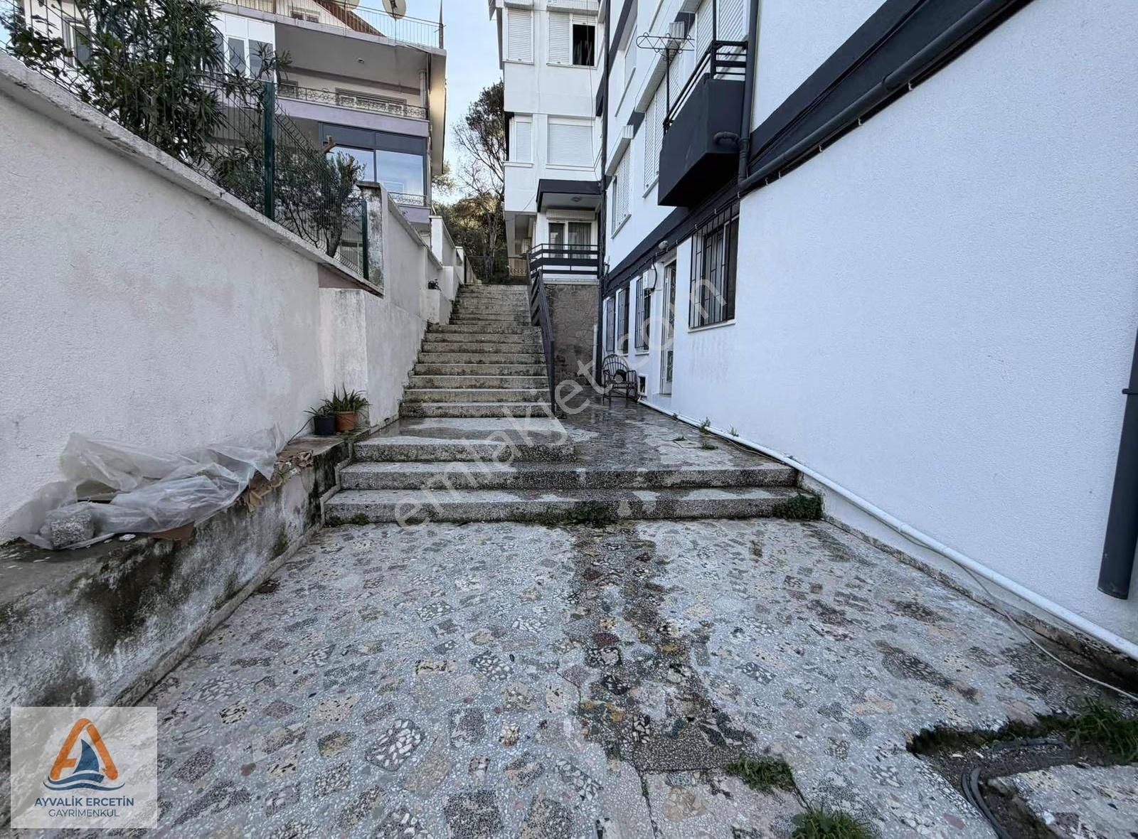 Ayvalık Sefada Çamlık Deniz Manzaralı 2+1 Daire - Görsel 2