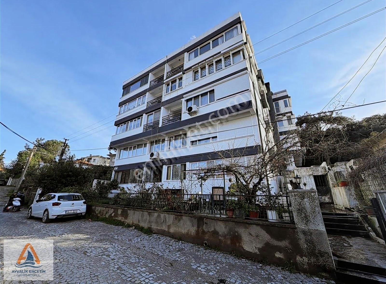 Ayvalık Sefada Çamlık Deniz Manzaralı 2+1 Daire - Görsel 23