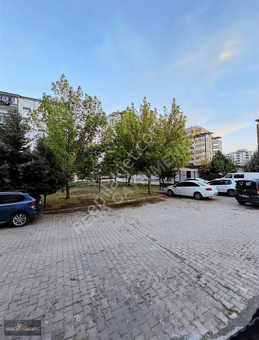 R E N K Ten İbni Sina Da İskanlı Giriş Kat 3+1 Satılık Daire - Görsel 12