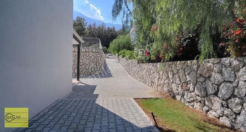 Başak Tan Geniş Havuzlu Bahçeli Eşyalı Müstakil 3+1 Villa - Görsel 30