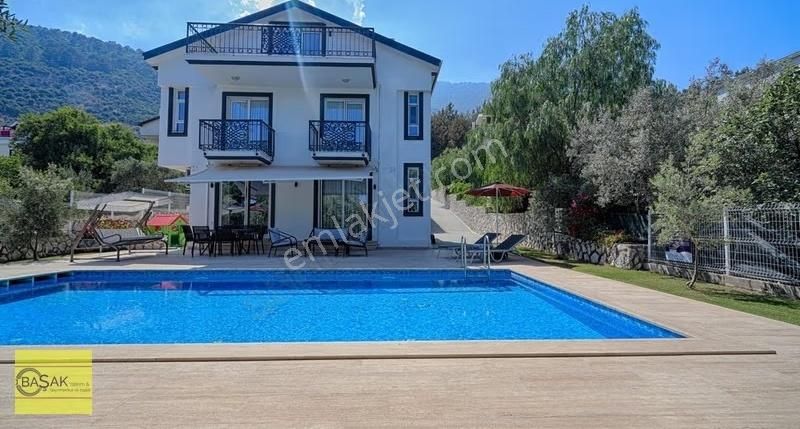 Başak Tan Geniş Havuzlu Bahçeli Eşyalı Müstakil 3+1 Villa