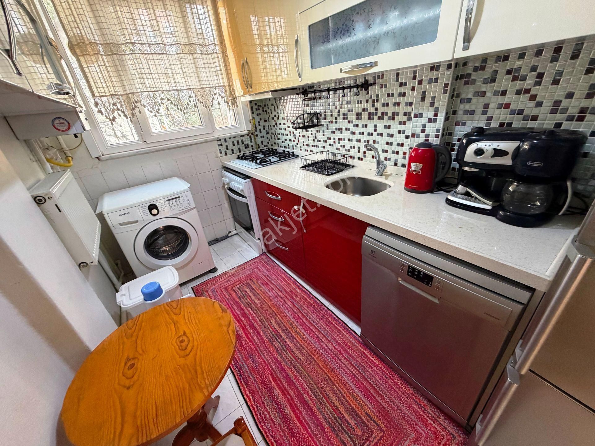 Salacak'ta 1.kat Mobilyalı Yeşillikler İçinde 110m2 Kiralık 2+1 - Görsel 19