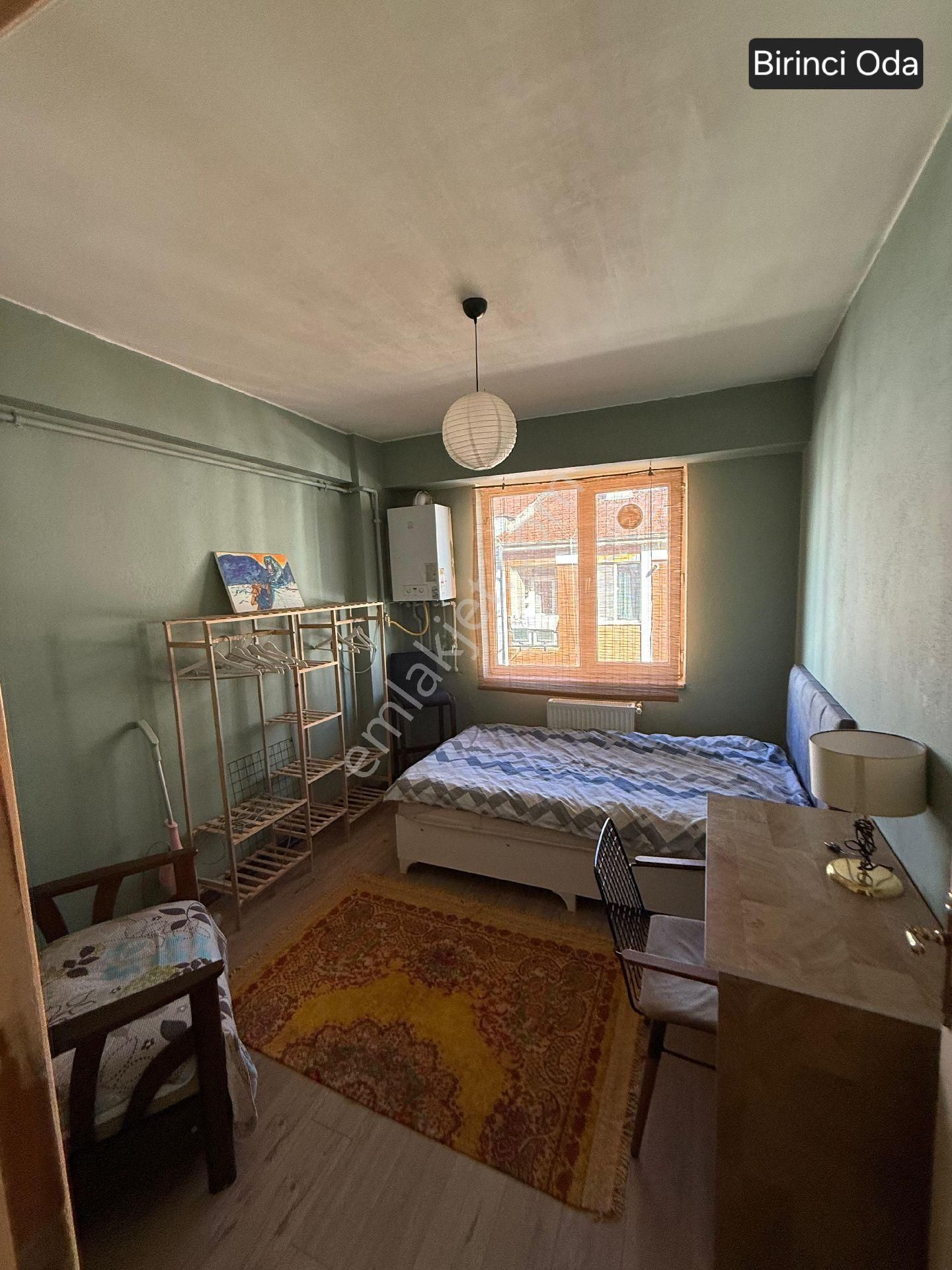 S- 037 Kiralık Espark Yakını 1+1