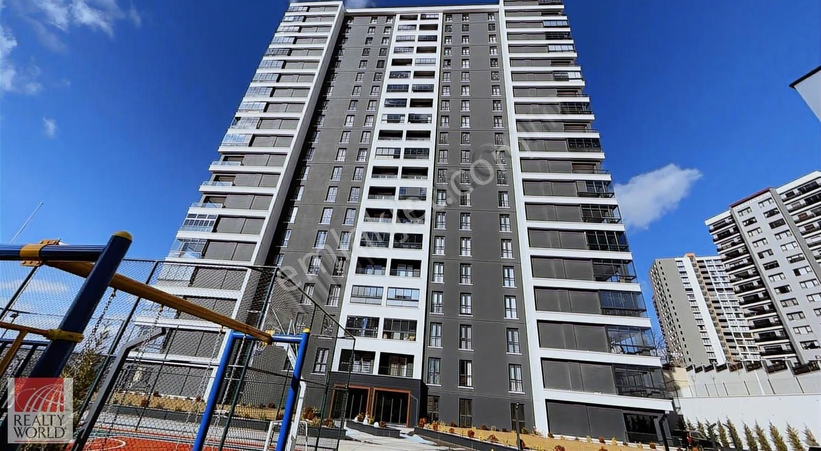 Fırsat! Yaşamkent Te Katta Sıfır 3 Banyolu 5+1 Süper Lüks Daire