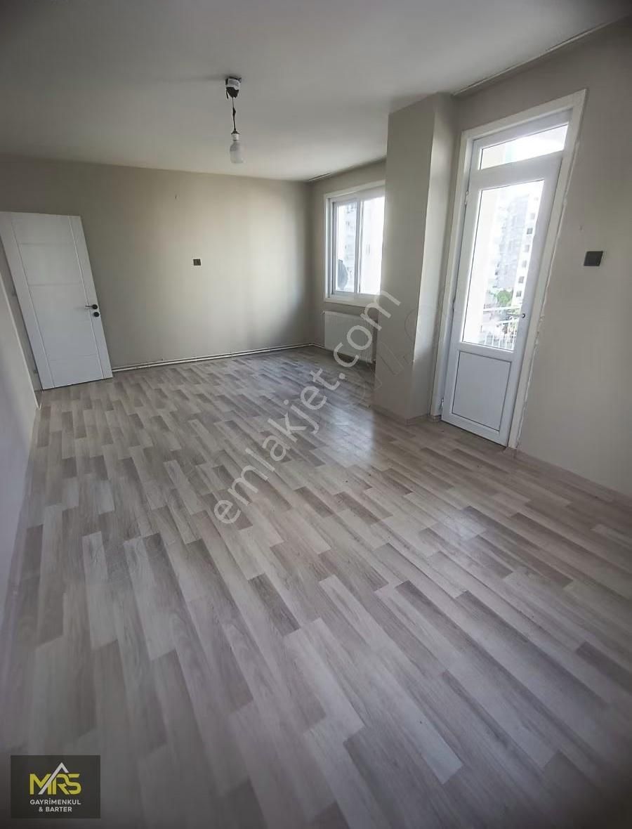 Mrs Gayrimenkulden Mezitli Menderes Mah.de Satılık Havuzlu 3+1 - Görsel 18