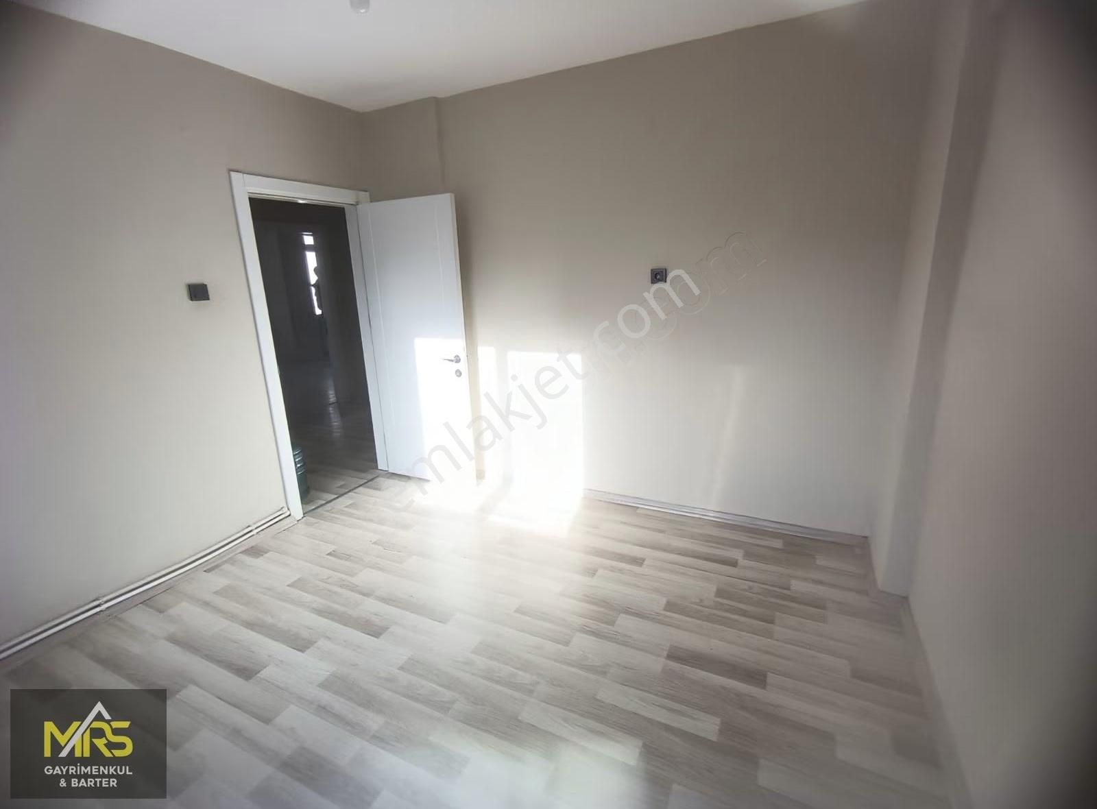 Mrs Gayrimenkulden Mezitli Menderes Mah.de Satılık Havuzlu 3+1 - Görsel 13