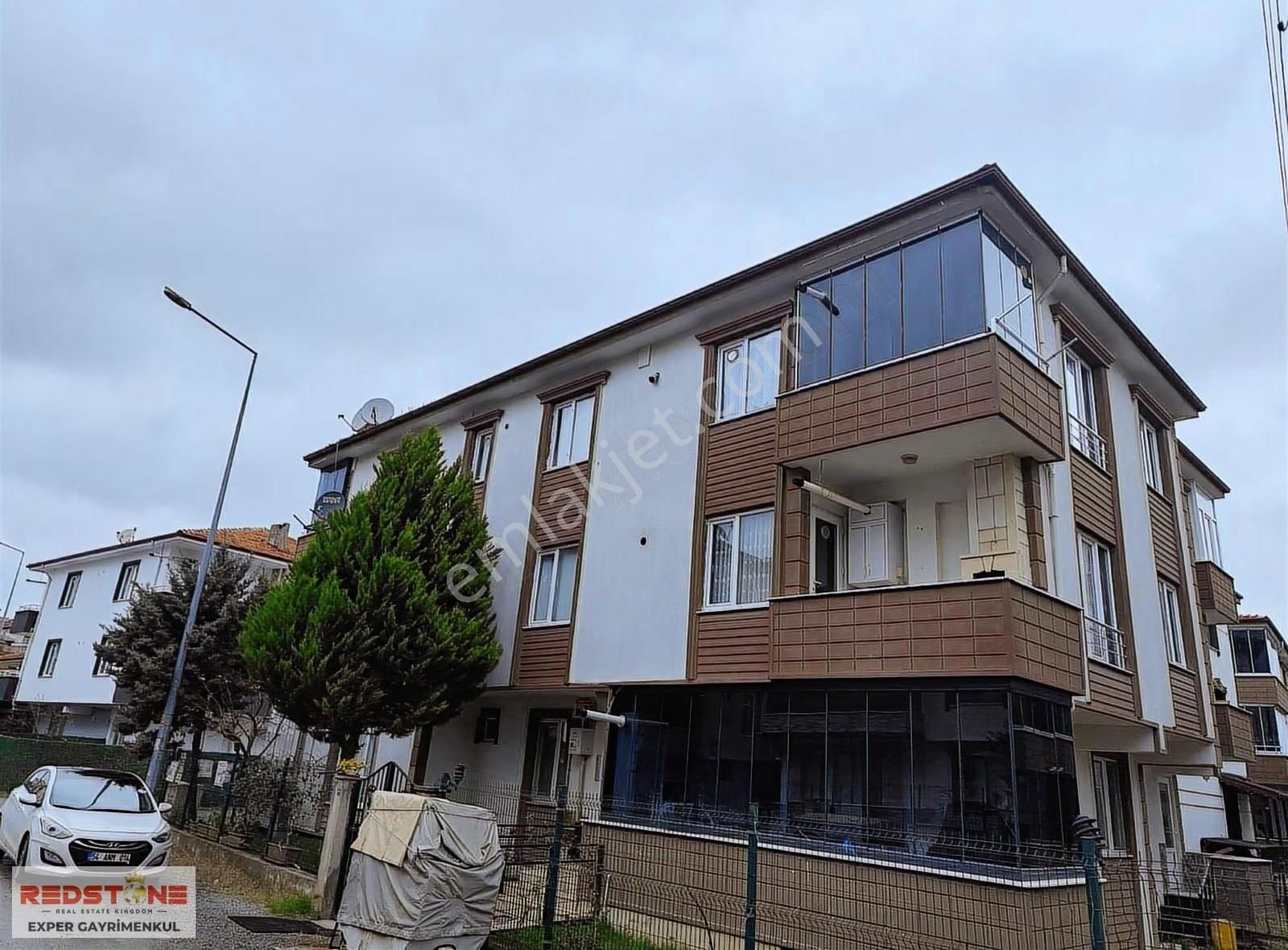 Karasu'da Denize Ve Merkeze Yakın Arakat Eşyalı 2+1 Daire