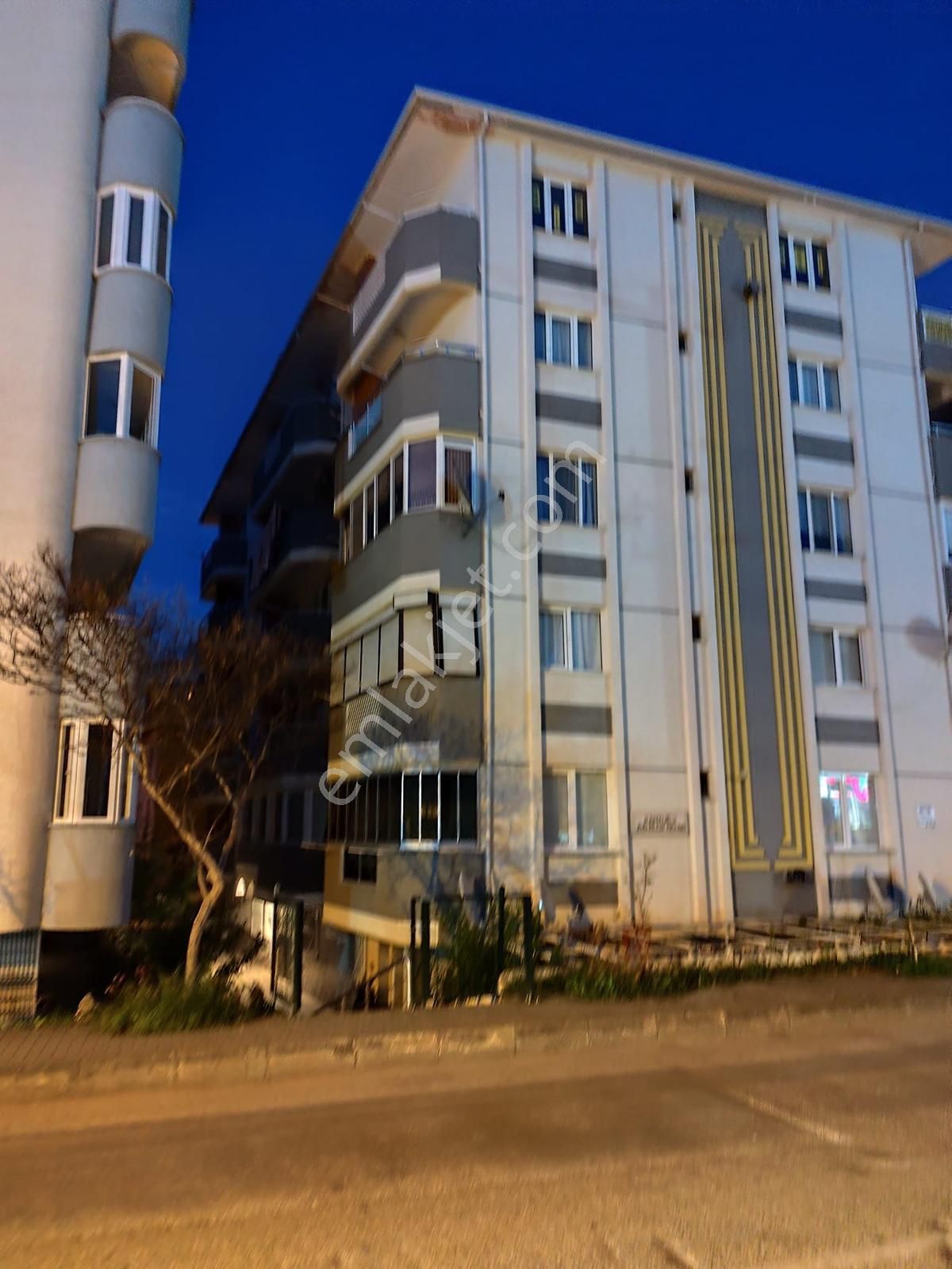 Güzelyalı Denize 50mt Satılık 2+1 Daire - Görsel 4