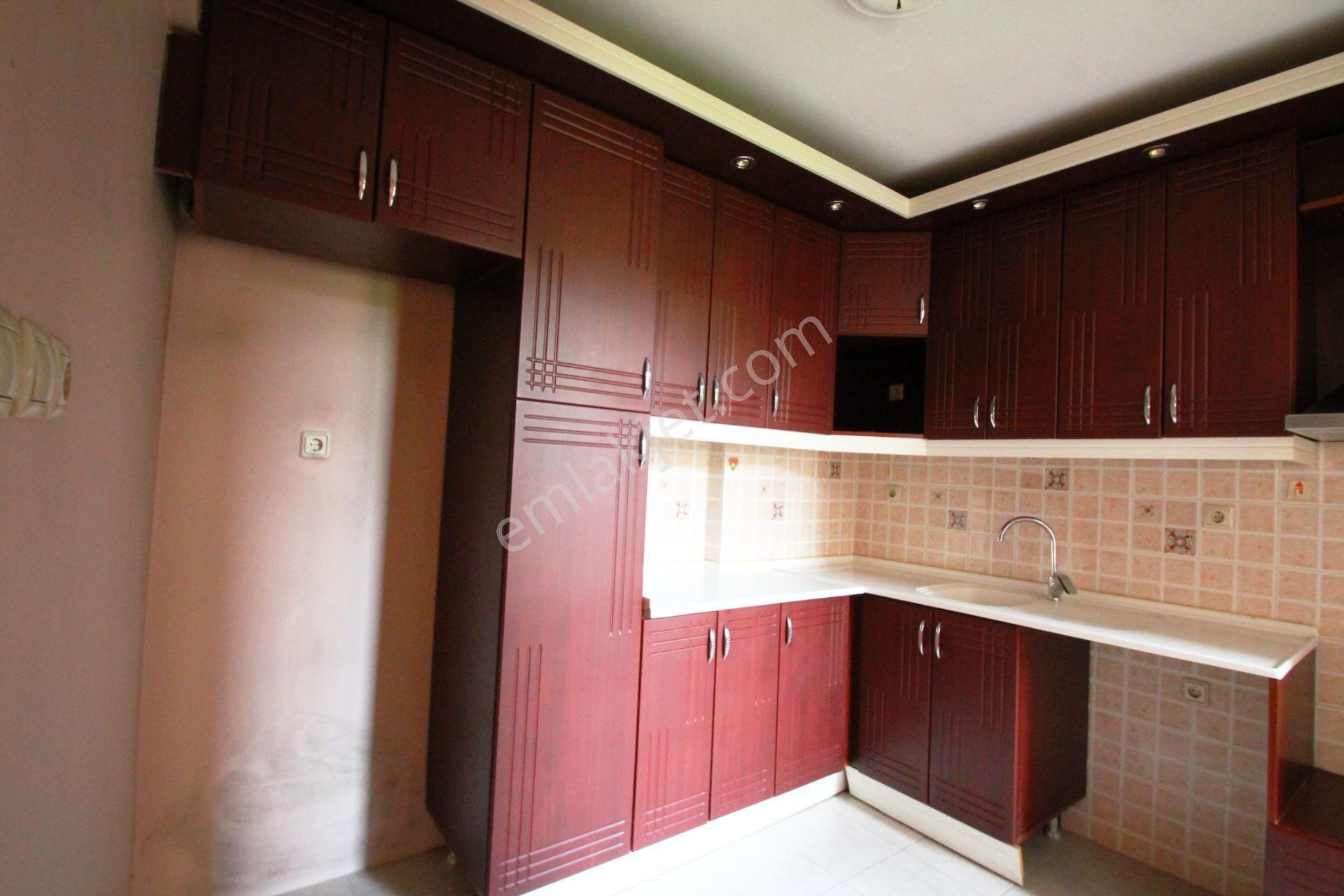 Maltepe Sanatçılar Sitesi'nde 130m2 Balkonlu Ara Kat Satılık 3+1 - Görsel 21