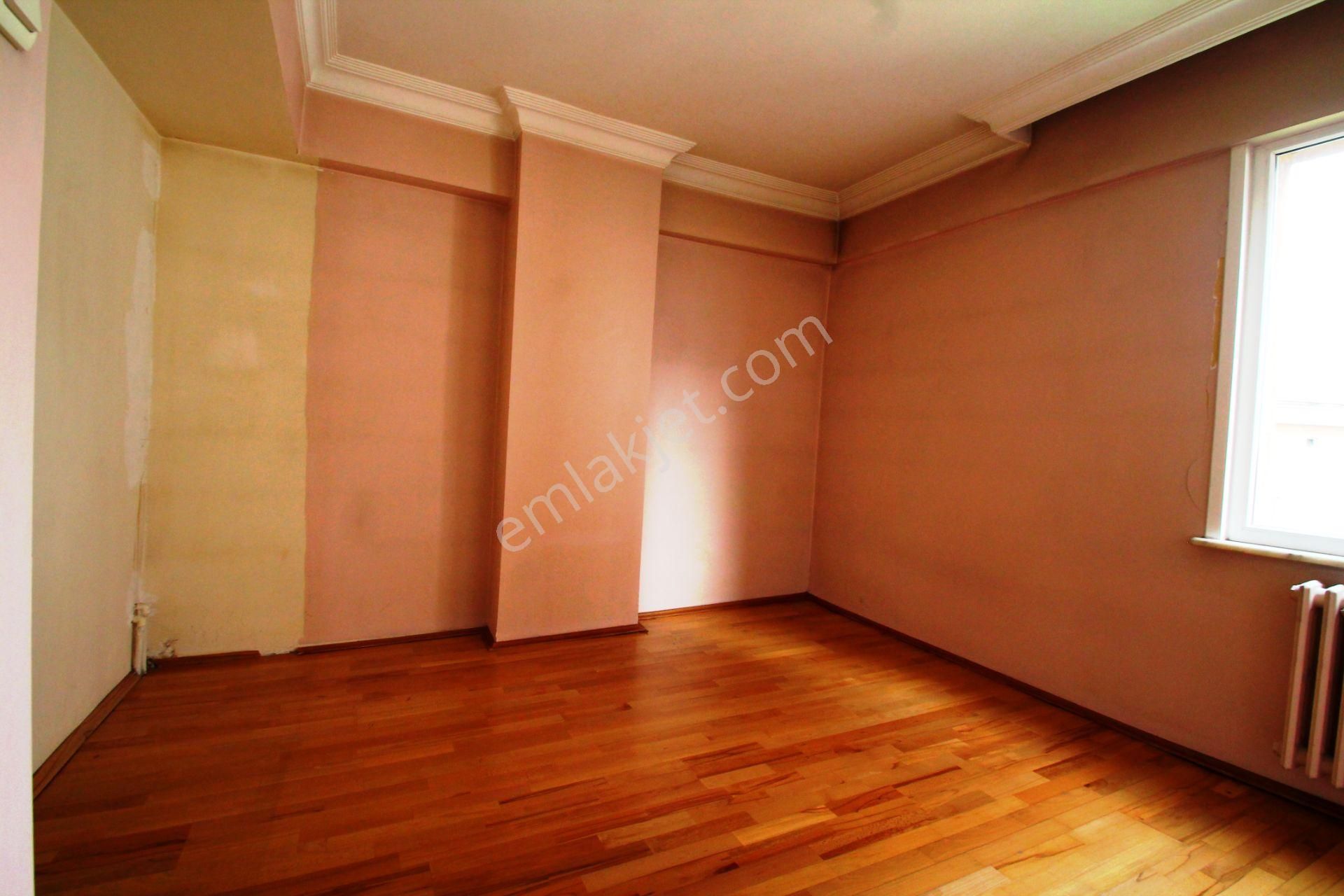 Maltepe Sanatçılar Sitesi'nde 130m2 Balkonlu Ara Kat Satılık 3+1 - Görsel 11