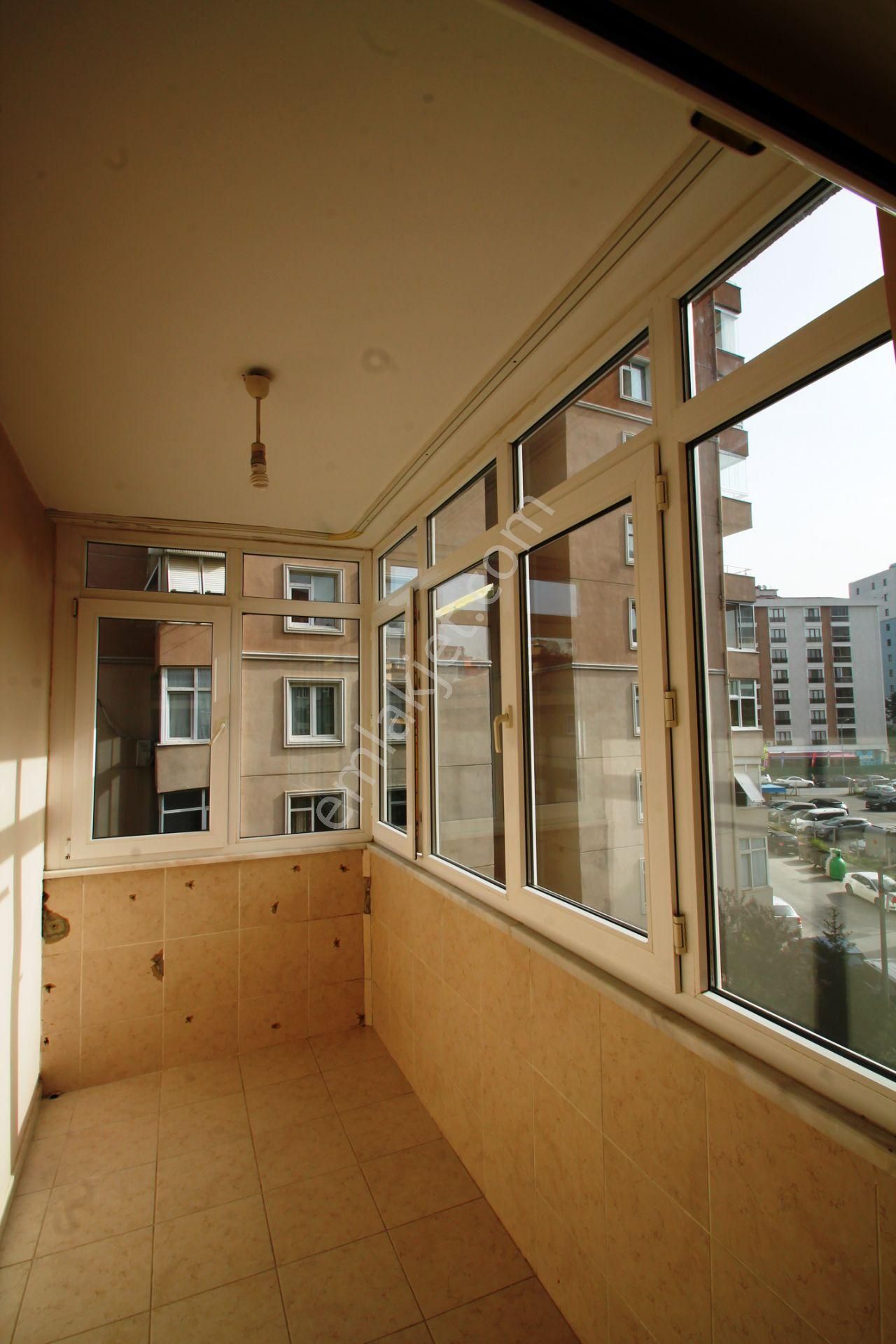 Maltepe Sanatçılar Sitesi'nde 130m2 Balkonlu Ara Kat Satılık 3+1 - Görsel 28