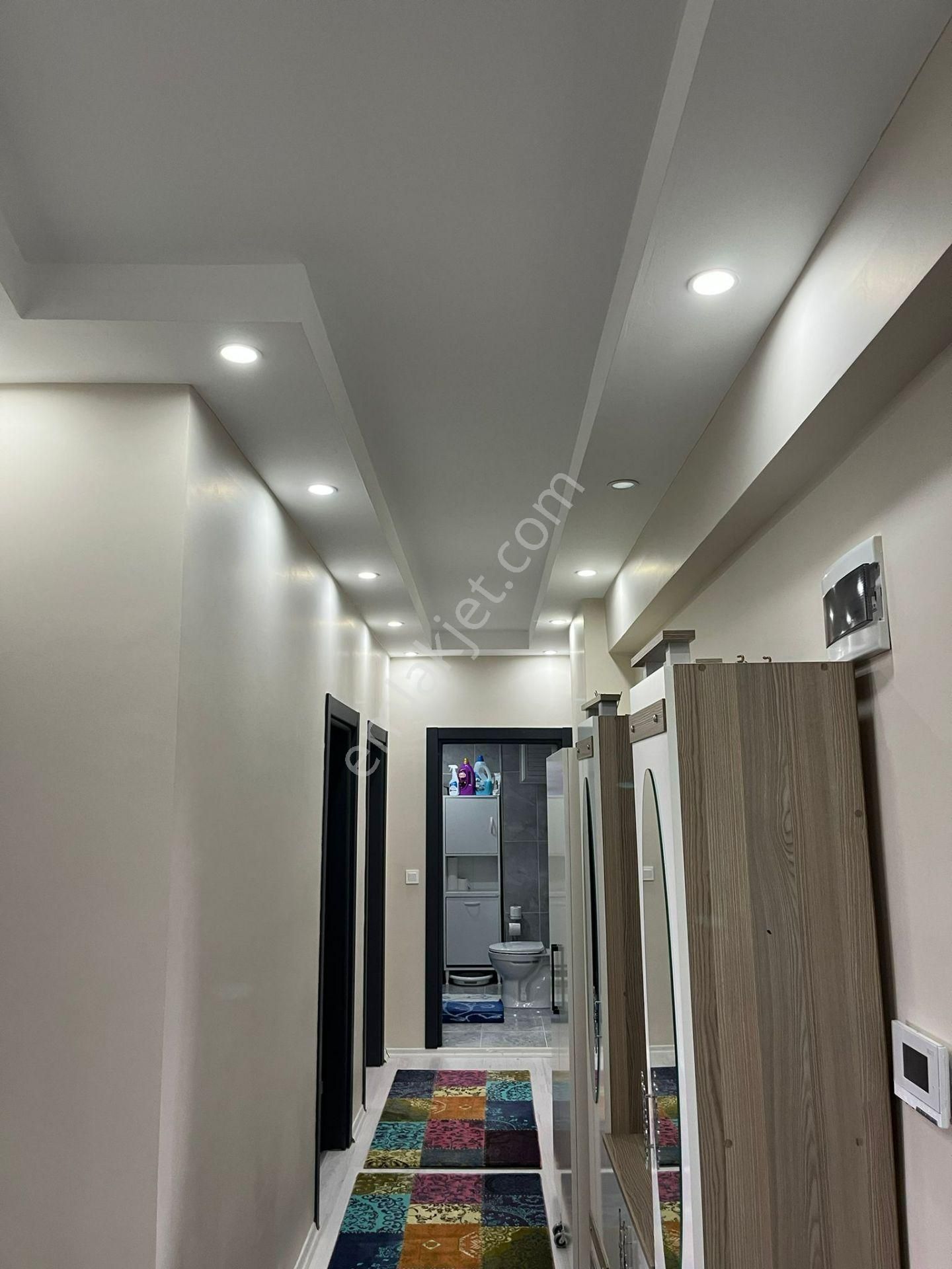 Çevre Yolu Cepheli Geniş Ve Ferah 2+1 - Görsel 9