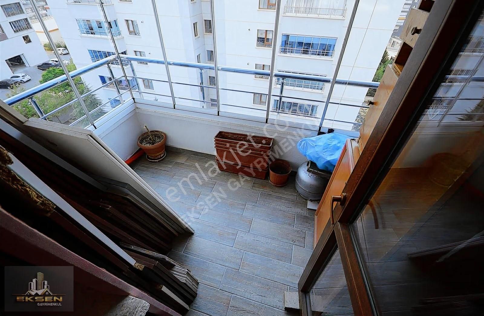 Eksen Gayrimenkul'den Merkezi Konumda Masrafsız Site Dairesi - Görsel 3