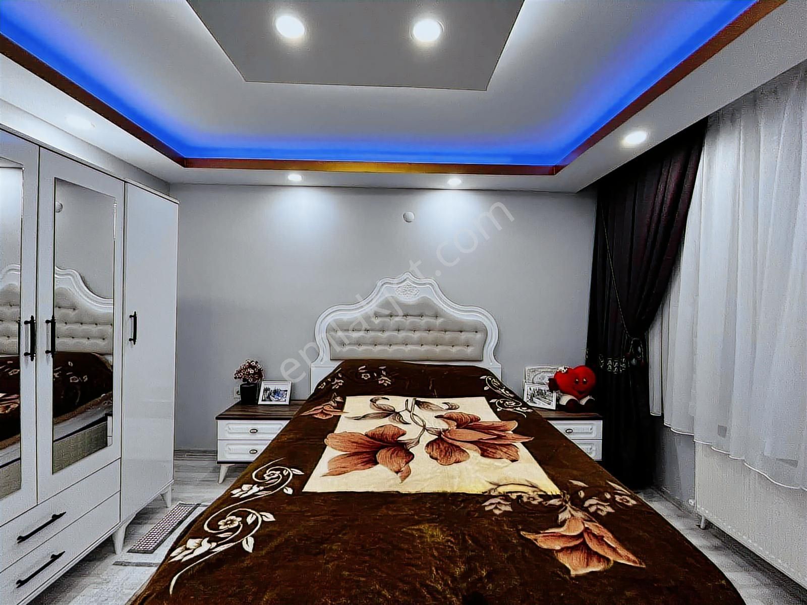 Cumhuriyet Mahallesinde Oturuma Hazır Satılık 3+1 Daire - Görsel 4