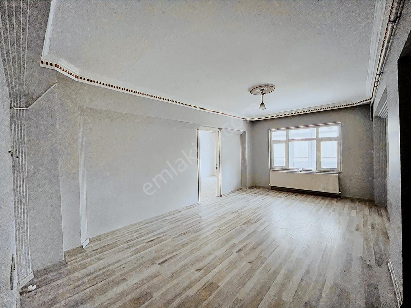 Cumhuriyet Mahallesinde Oturuma Hazır Satılık 3+1 Daire - Görsel 18