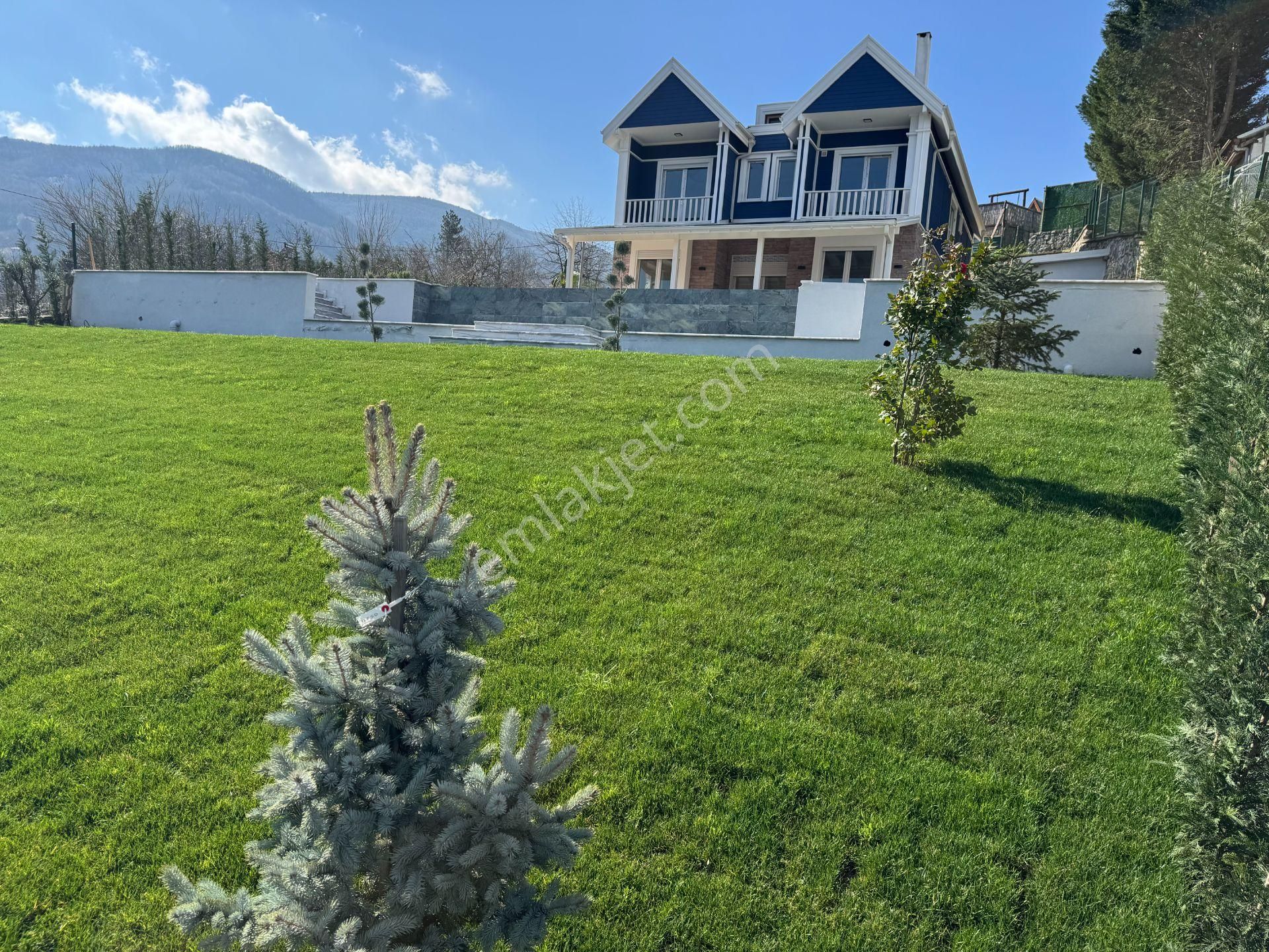 Sapanca Fevziyede 1400 M2 Arsa İçinde Satılık Müstakil Lüx Villa