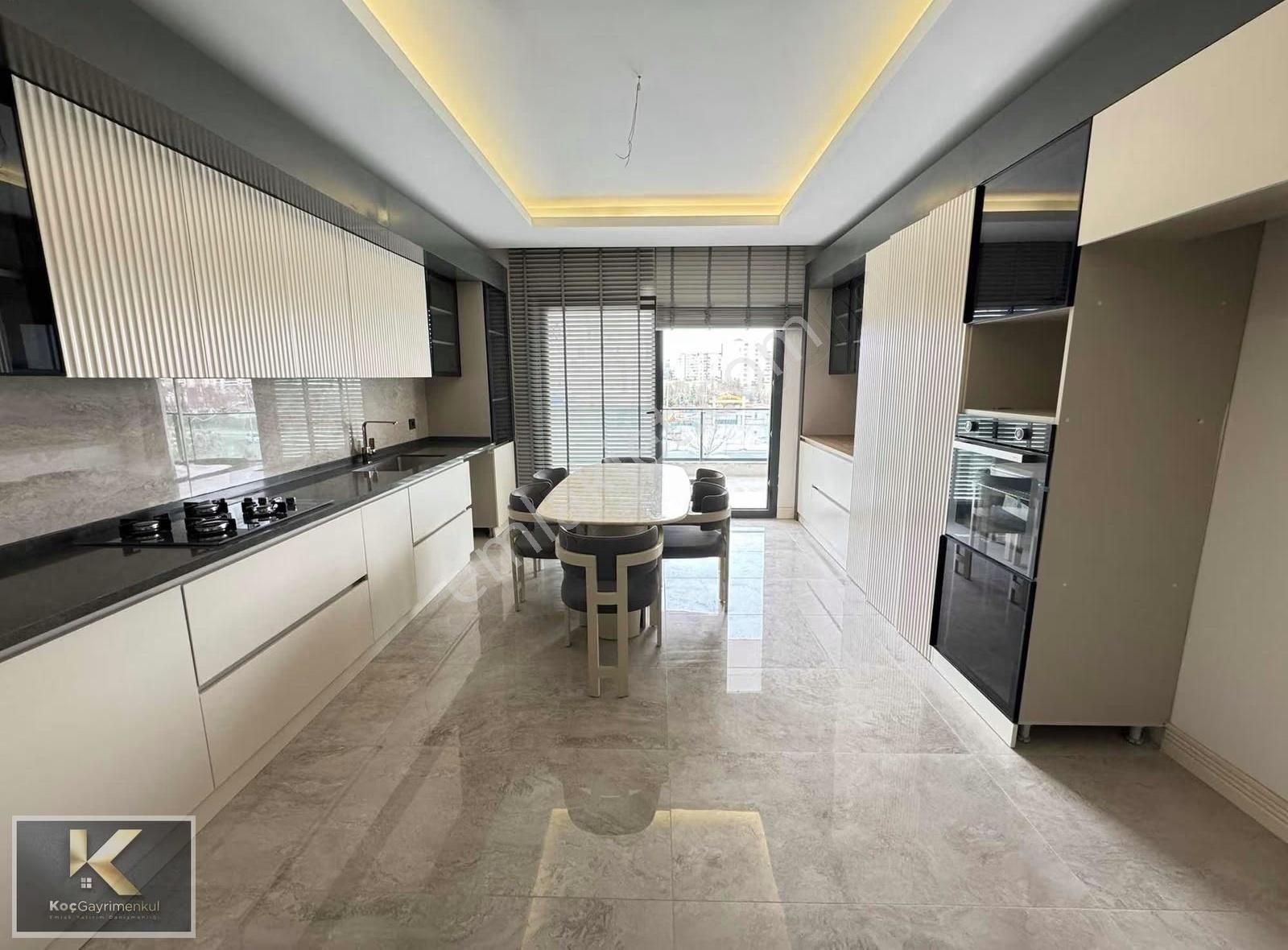 Araç Muayene Kavşağında Satılık 3.5+1 Sıfır Fırsat Daire