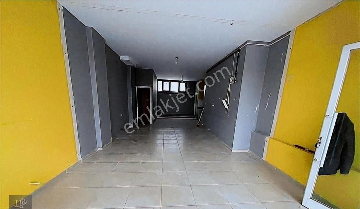 Söğütlü Çeşme'de Cadde Üstünde 135 M2 2 Katlı Satılık Dükkan