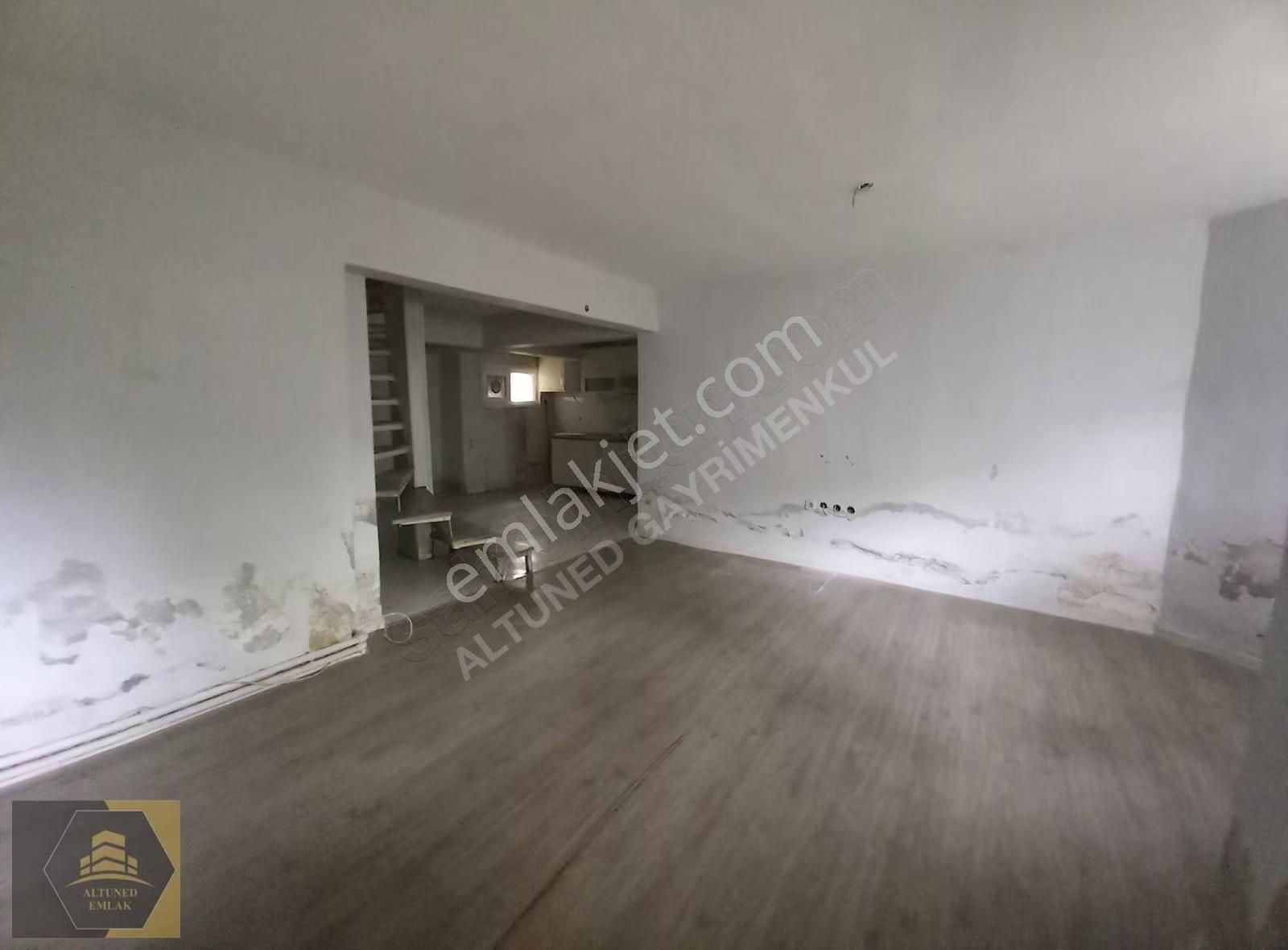 Halkalı İstasyon'da Kiralık 3+2 Bahçeli Villa - Görsel 23