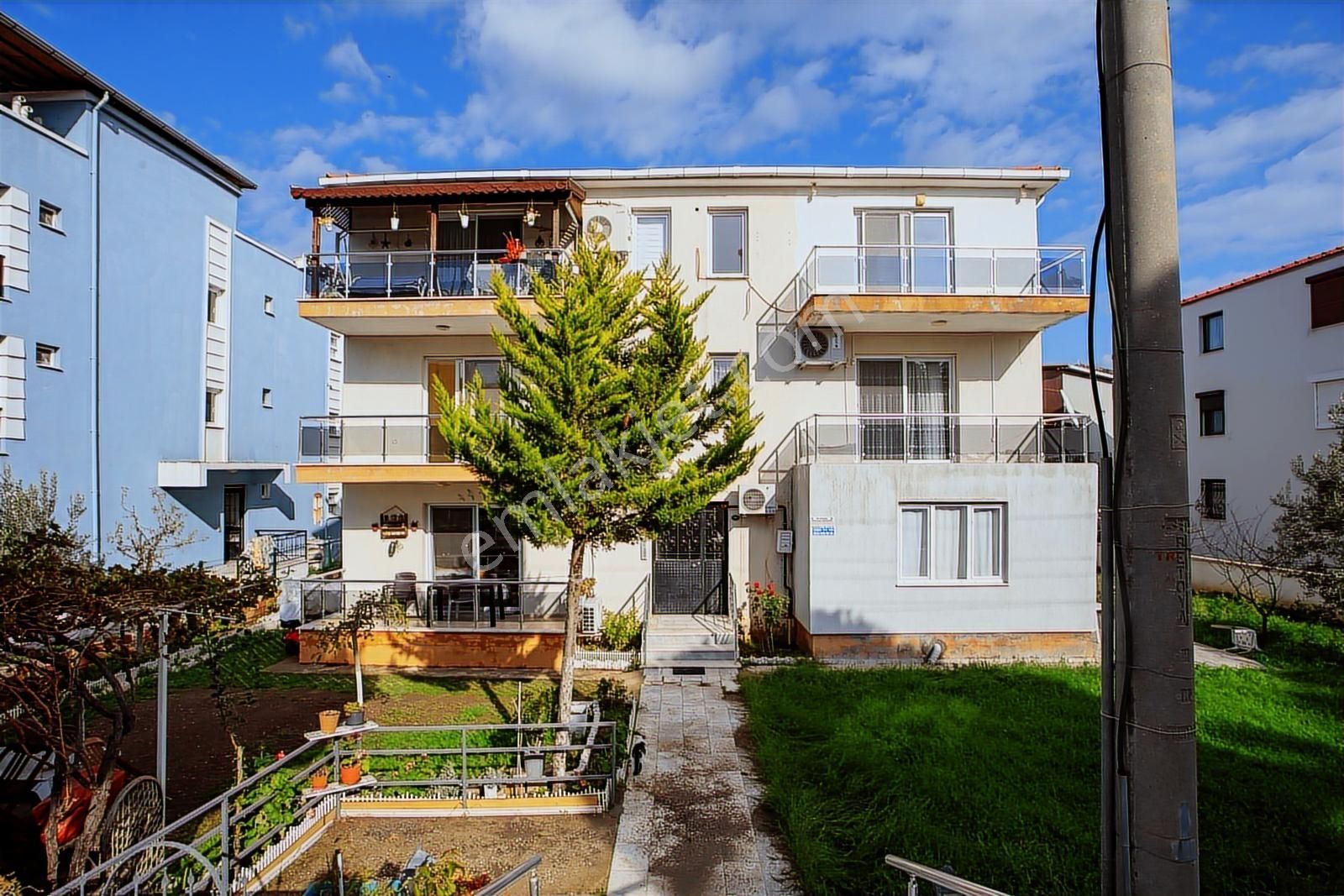 Yenifoça Ana Cadde Üzeri Merkezi Konumda 3+1 Satılık Daire - Görsel 6