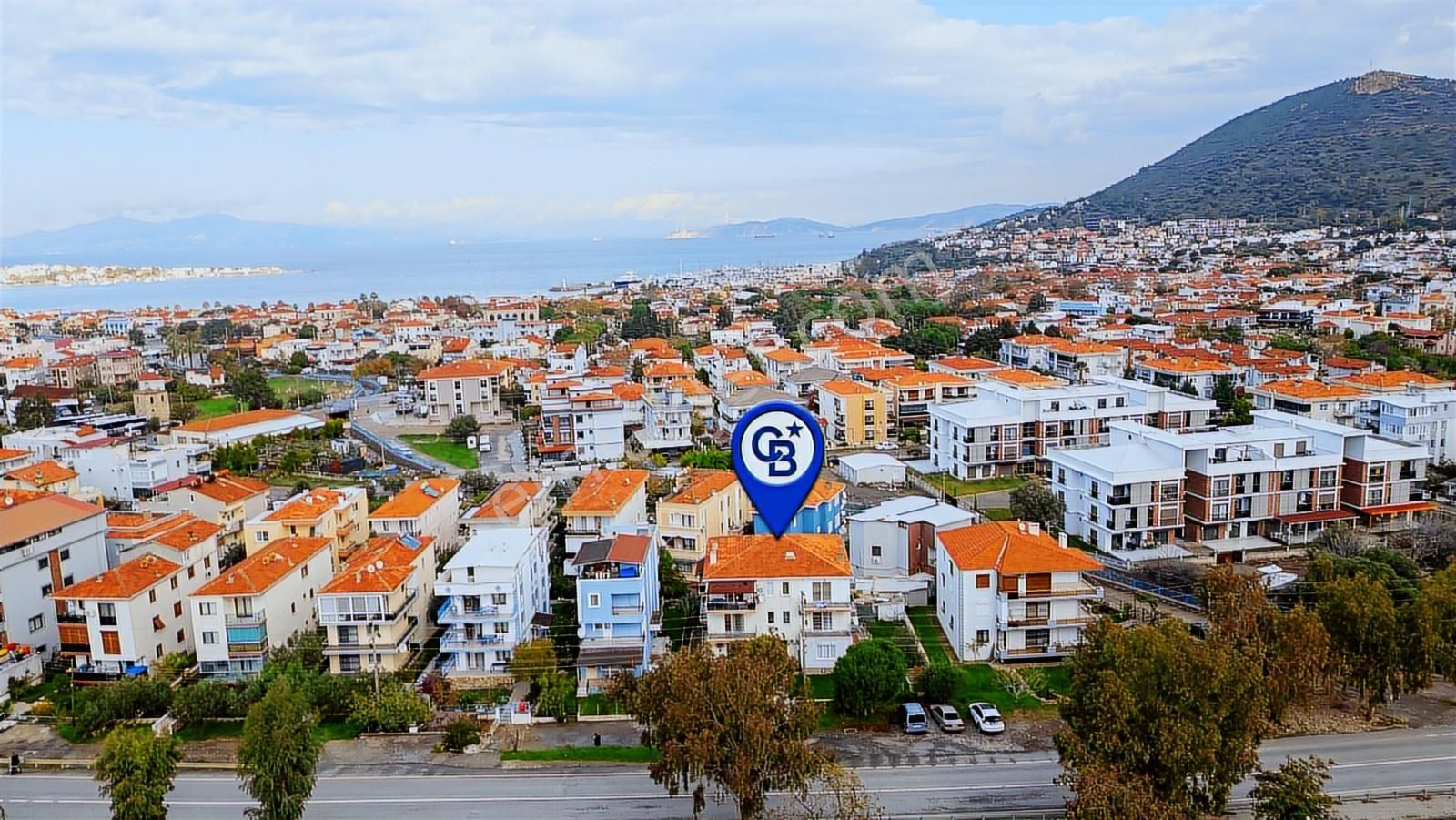 Yenifoça Ana Cadde Üzeri Merkezi Konumda 3+1 Satılık Daire