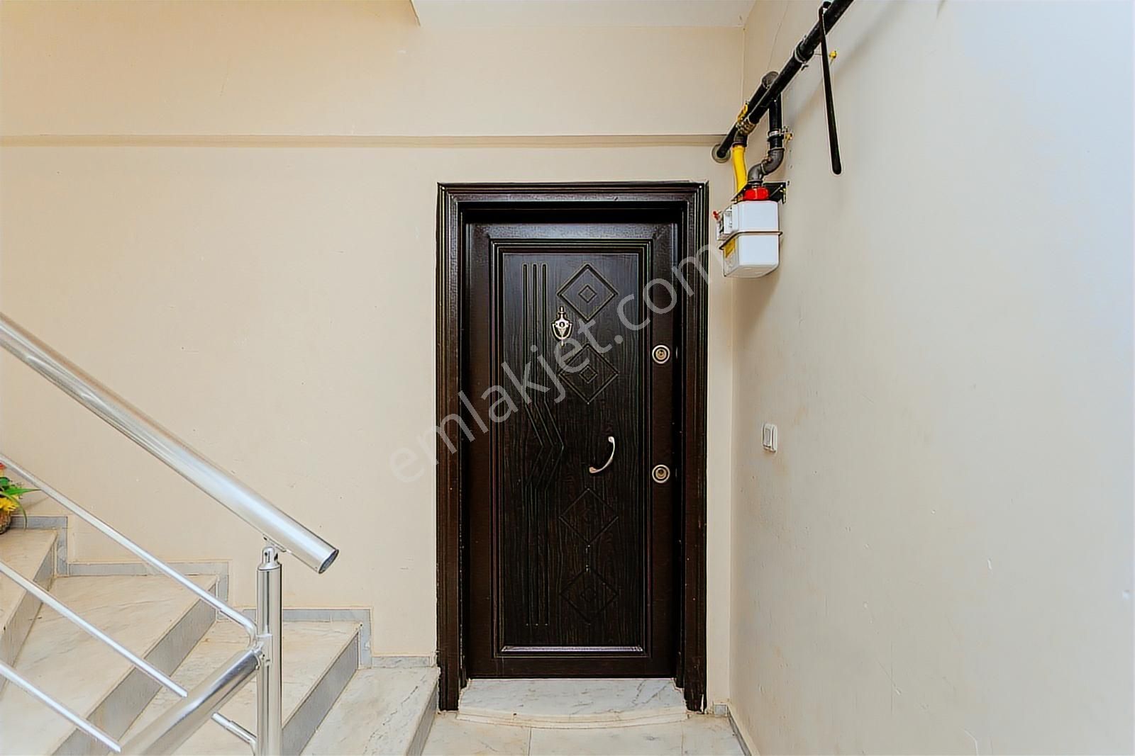 Yenifoça Ana Cadde Üzeri Merkezi Konumda 3+1 Satılık Daire - Görsel 11