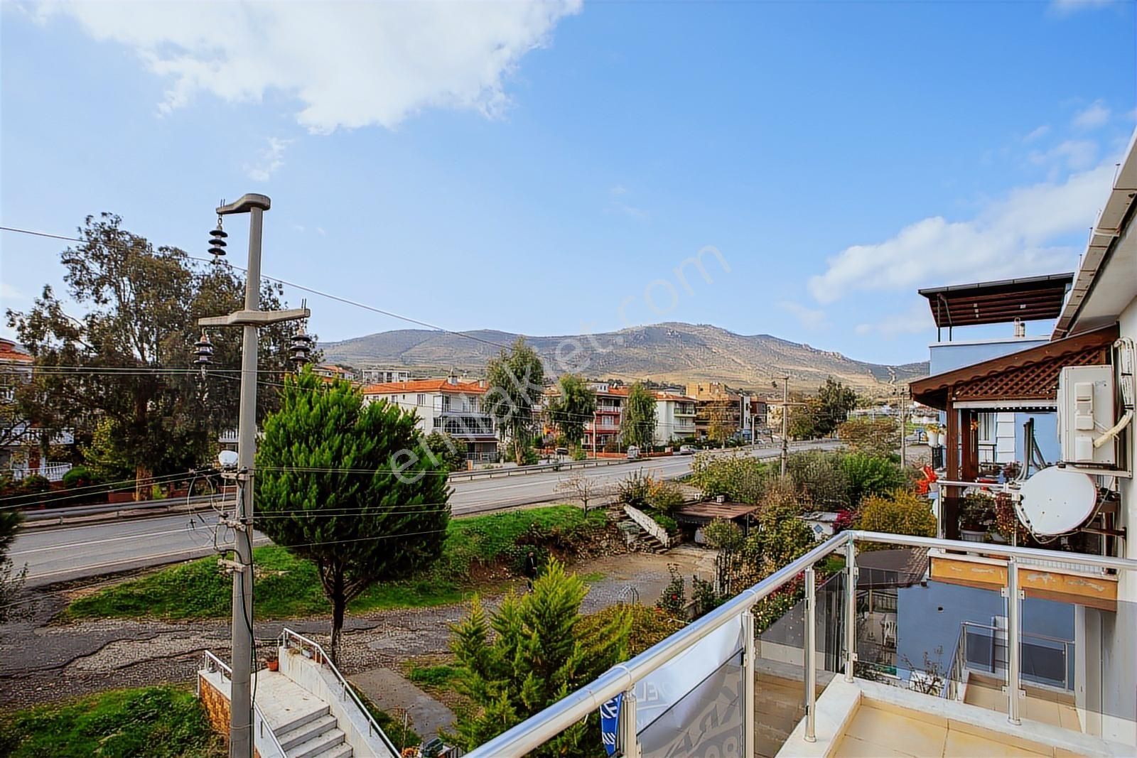 Yenifoça Ana Cadde Üzeri Merkezi Konumda 3+1 Satılık Daire - Görsel 17