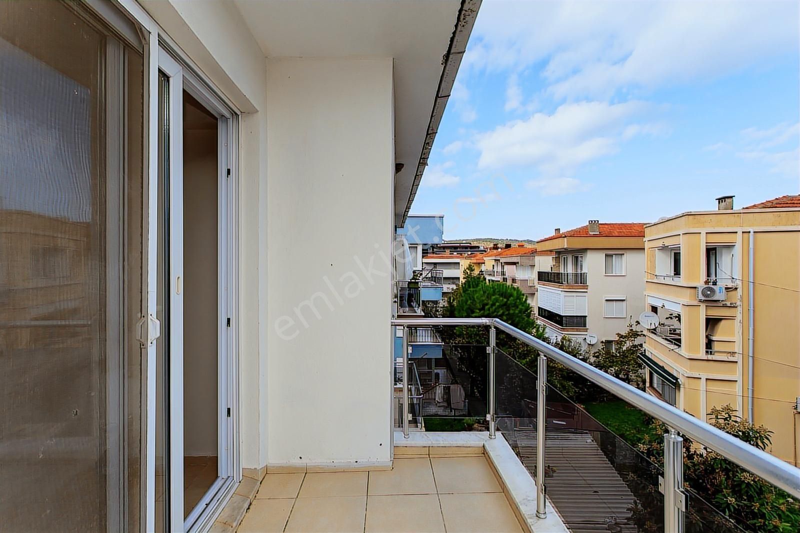 Yenifoça Ana Cadde Üzeri Merkezi Konumda 3+1 Satılık Daire - Görsel 25