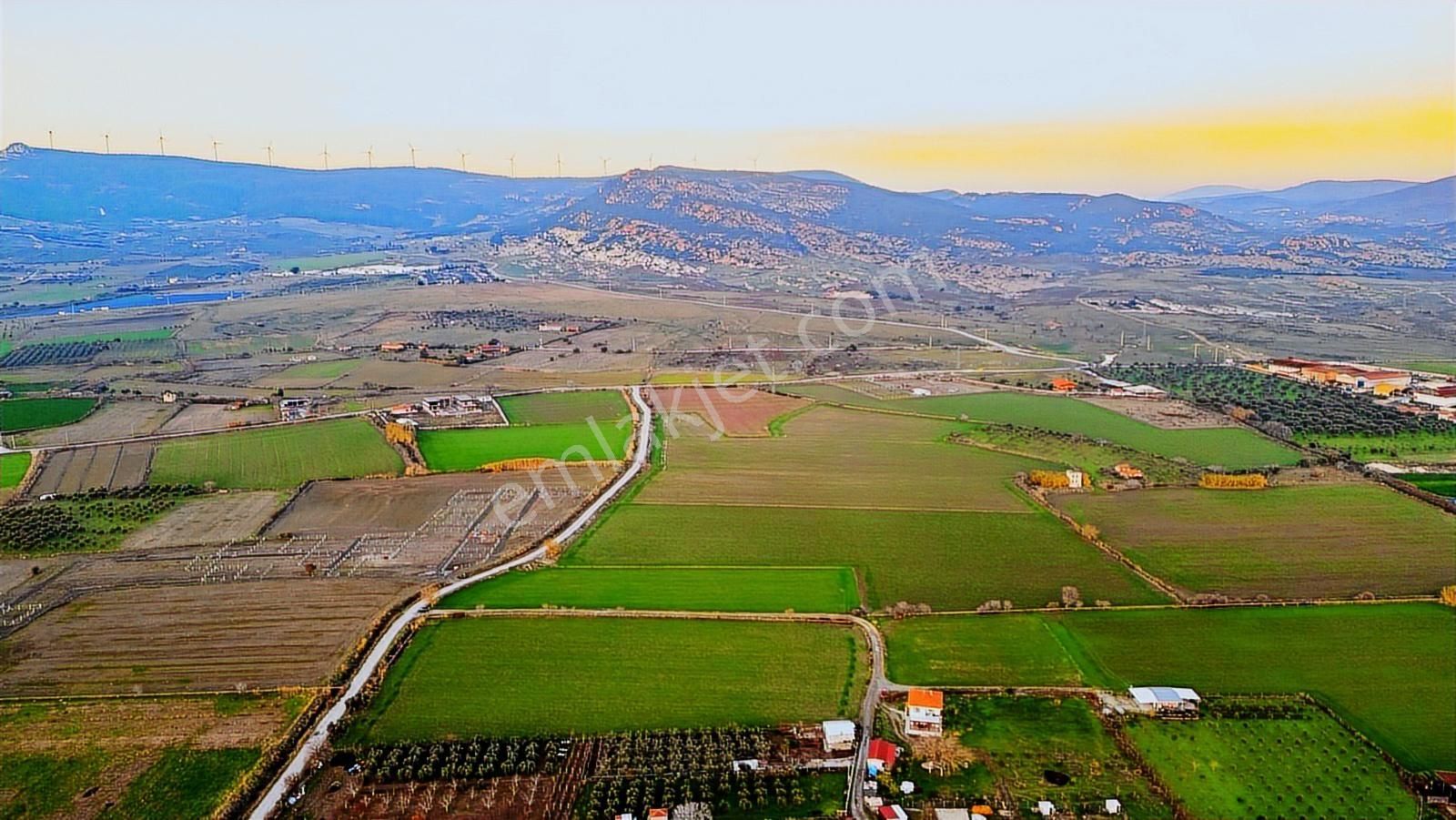 Foça Bağarası Hacıveli Mahallesinde Satılık Tarla - Görsel 32