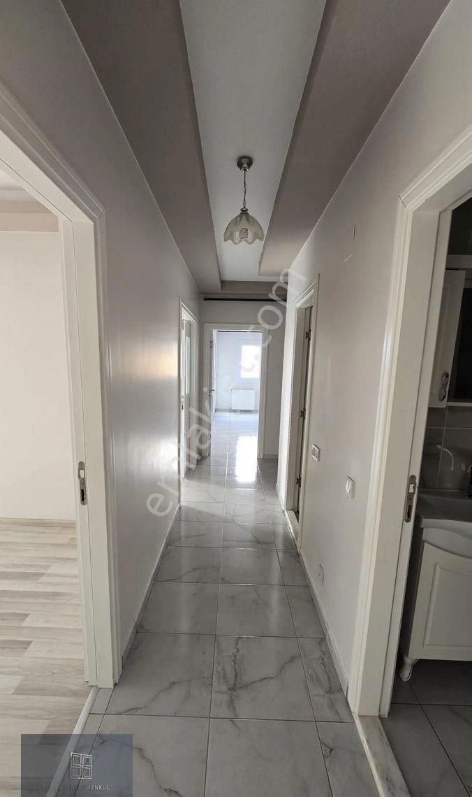 Yalınayak Mahallesinde Kiralık 3+1 Ferah Ve Kullanışlı Daire - Görsel 35