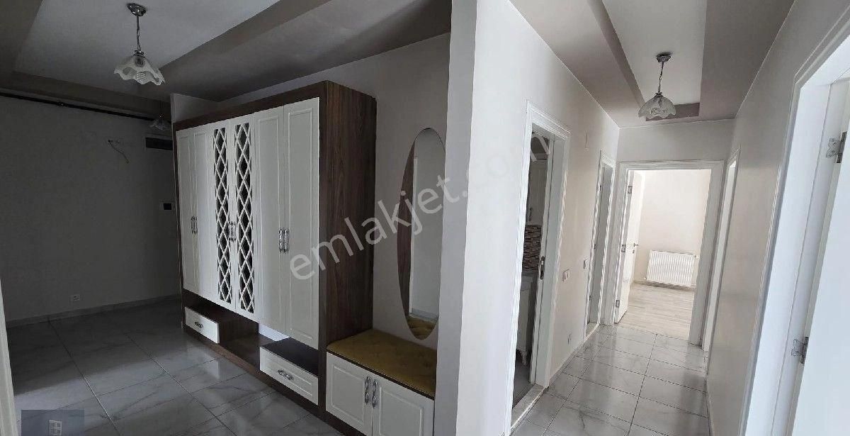 Mersin Toroslar Yalınayak Mahallesi'nde Kiralık 3+1 Site İçerisinde Asansörlü Geniş Oturuma Sahip - Görsel 17