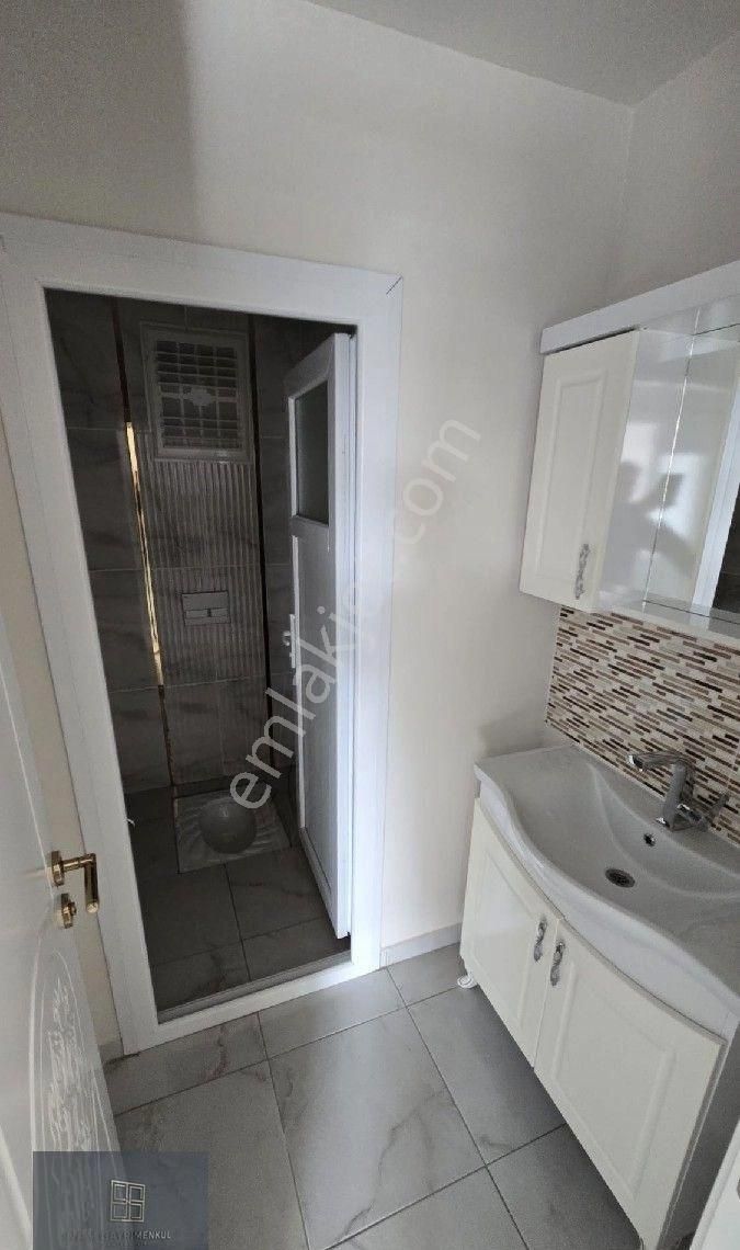 Mersin Toroslar Yalınayak Mahallesi'nde Kiralık 3+1 Site İçerisinde Asansörlü Geniş Oturuma Sahip - Görsel 33