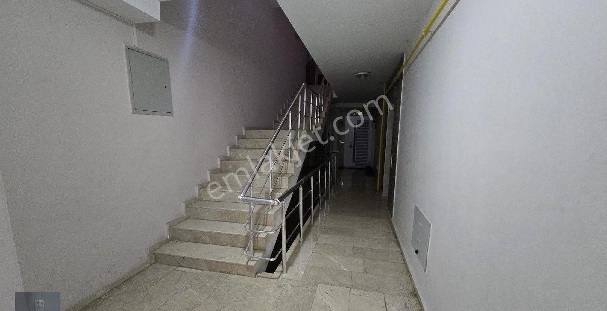 Mersin Toroslar Yalınayak Mahallesi'nde Kiralık 3+1 Site İçerisinde Asansörlü Geniş Oturuma Sahip - Görsel 21