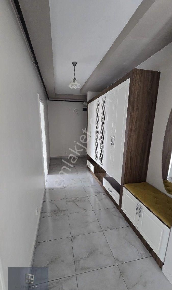 Mersin Toroslar Yalınayak Mahallesi'nde Kiralık 3+1 Site İçerisinde Asansörlü Geniş Oturuma Sahip - Görsel 22