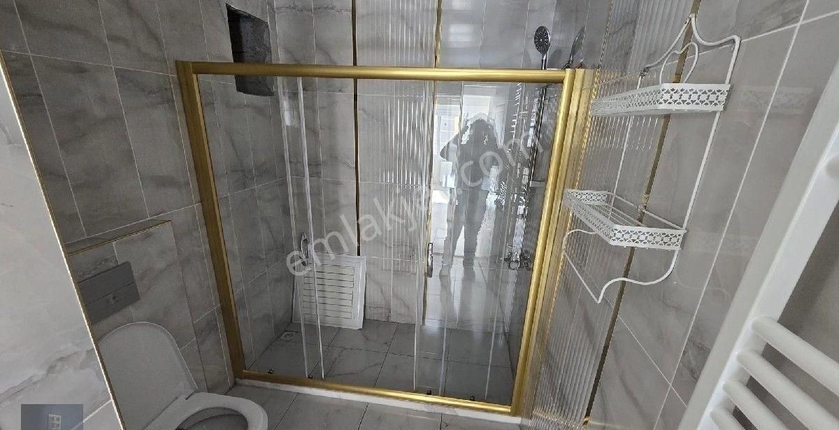 Mersin Toroslar Yalınayak Mahallesi'nde Kiralık 3+1 Site İçerisinde Asansörlü Geniş Oturuma Sahip - Görsel 32