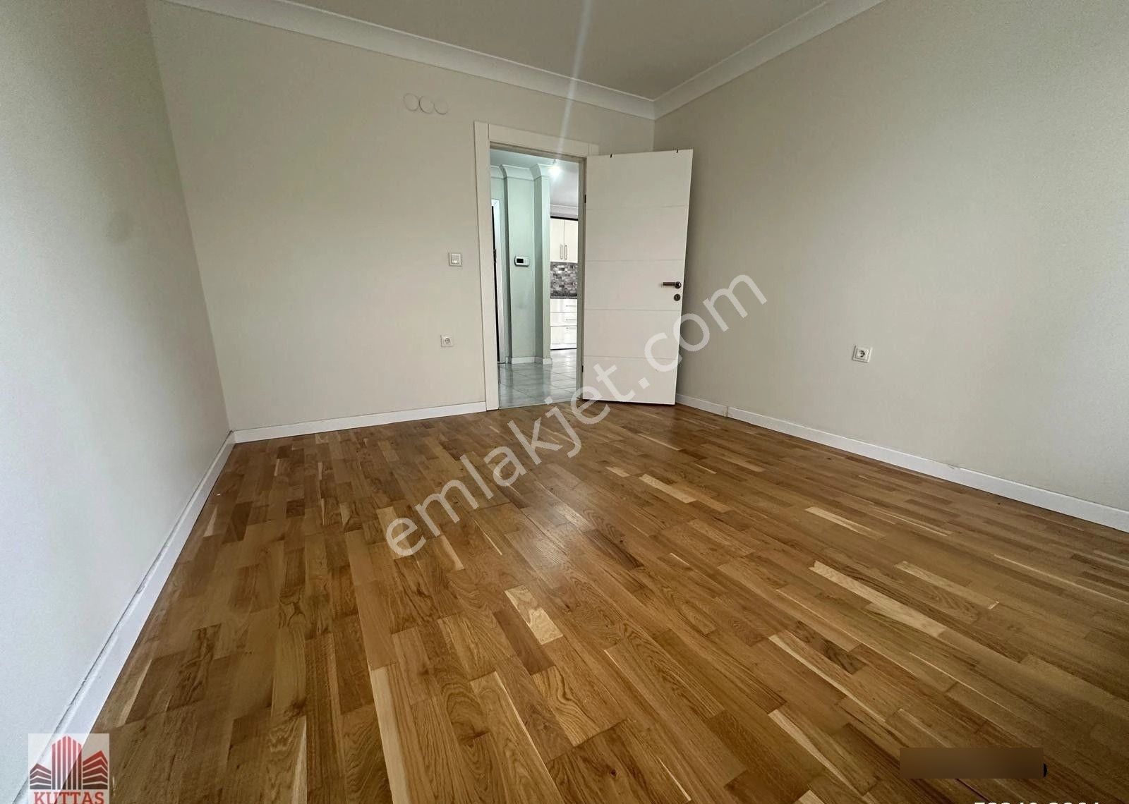 Kuttaş'tan Emek Mahallesinde Metro Yakını Genç Binada Katta Büyük Tip 1+1 Kiralık - Görsel 22