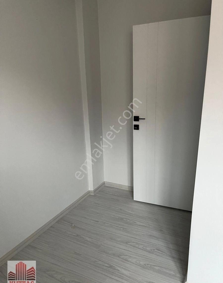 Kuttaş'tan Tosya Hacı Bektaş Caddesi Kocatepe Sokakta Sıfır Binada Katta 3+1 Satılık Daire - Görsel 22