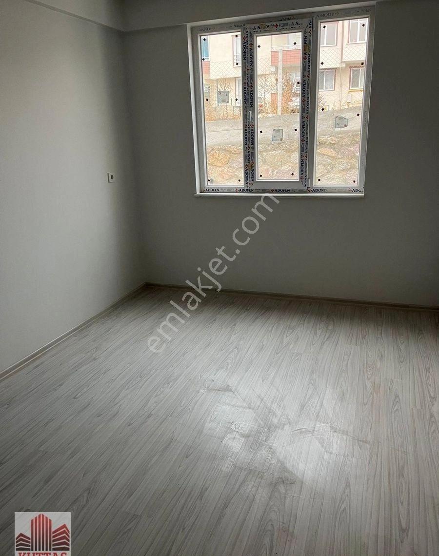Kuttaş'tan Tosya Hacı Bektaş Caddesi Kocatepe Sokakta Sıfır Binada Katta 2+1 Satılık Daire - Görsel 22