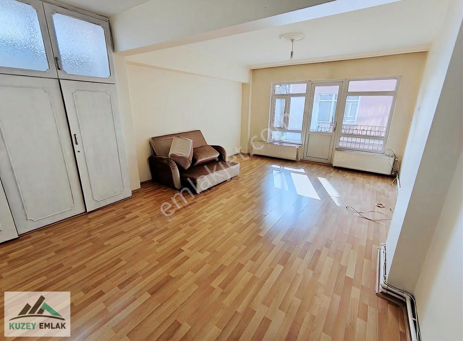 Kavacık Subayevleri Kalender Sokak Da Masrafsız 2+1 Daire