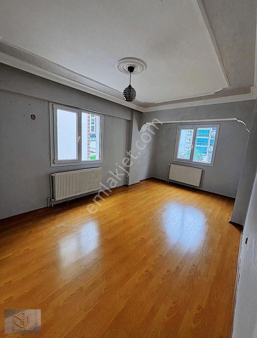 Menemen Uğurmumcu Mah. 3+1 Masrafsız Kiralık Daire