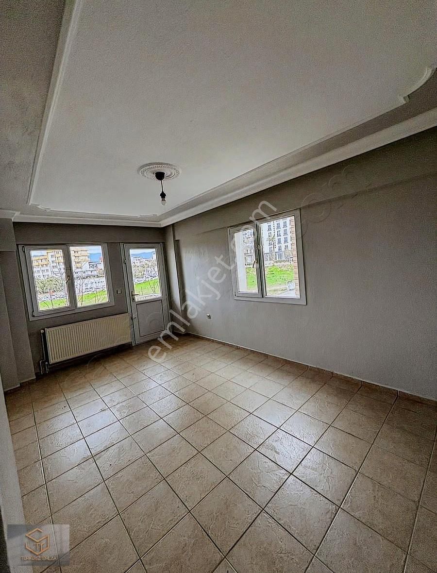 Menemen Uğurmumcu Mah. 3+1 Masrafsız Kiralık Daire - Görsel 2
