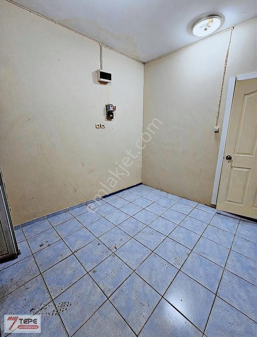 Horhor Caddesinde Kiralık Giriş Dükkan - Görsel 5