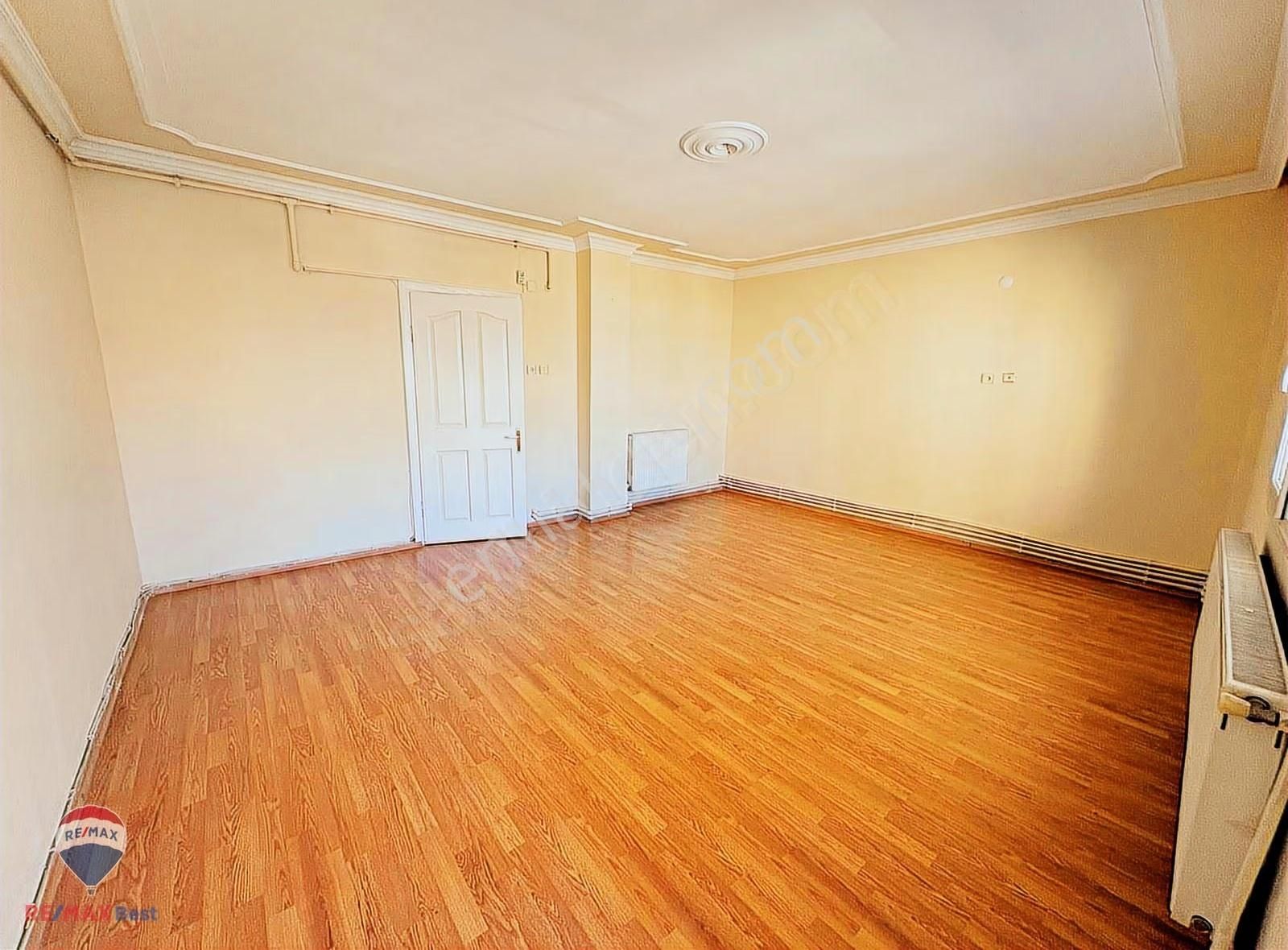 53 Bahçelievler'de Önü Açık Doğalgazlı 3+1 Satılık Daıre - Görsel 10