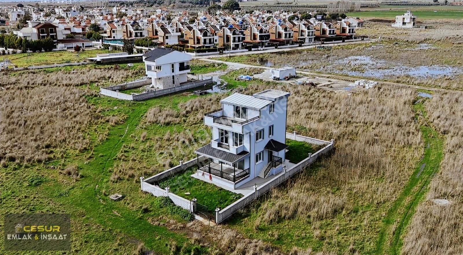 İzmir Dikili Salihler Altında Satılık 4+1 Müstakil Villa