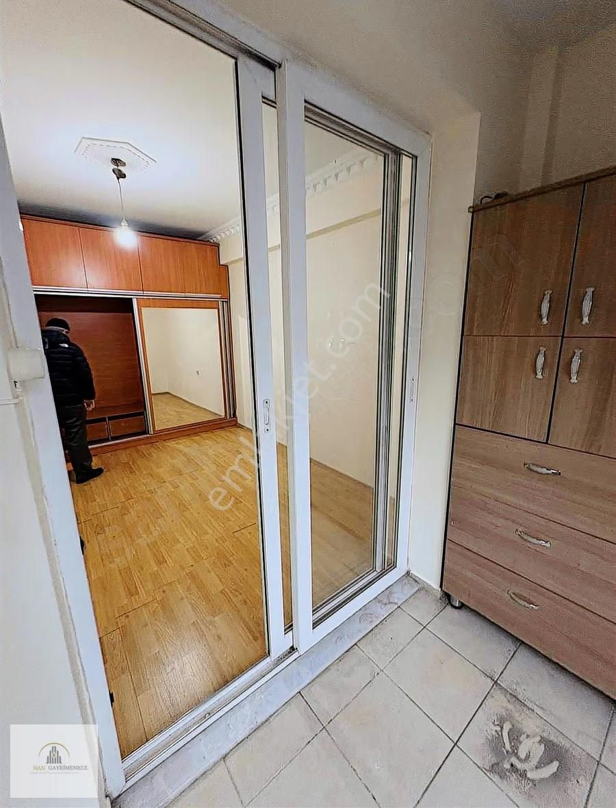 Buca Çarşı Yanında 2+1 Kiralık Arakat - Görsel 6